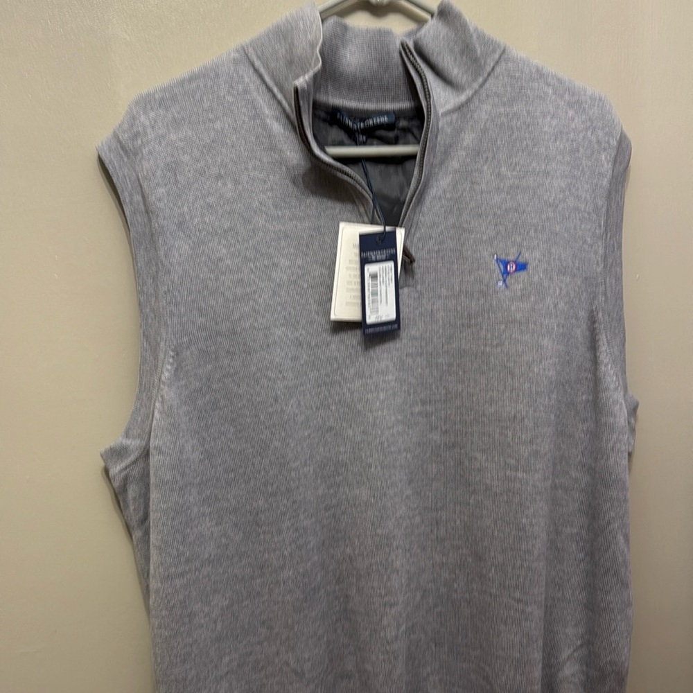 Ocean Reef light charcoal vest size L.